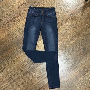 Junior’s- Wax brand - better butt- skinny jean- size 5-ECU